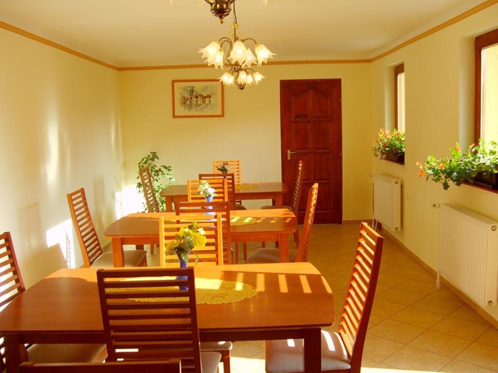 Szuts Panzio Bed and Breakfast Fertőrákos Buitenkant foto